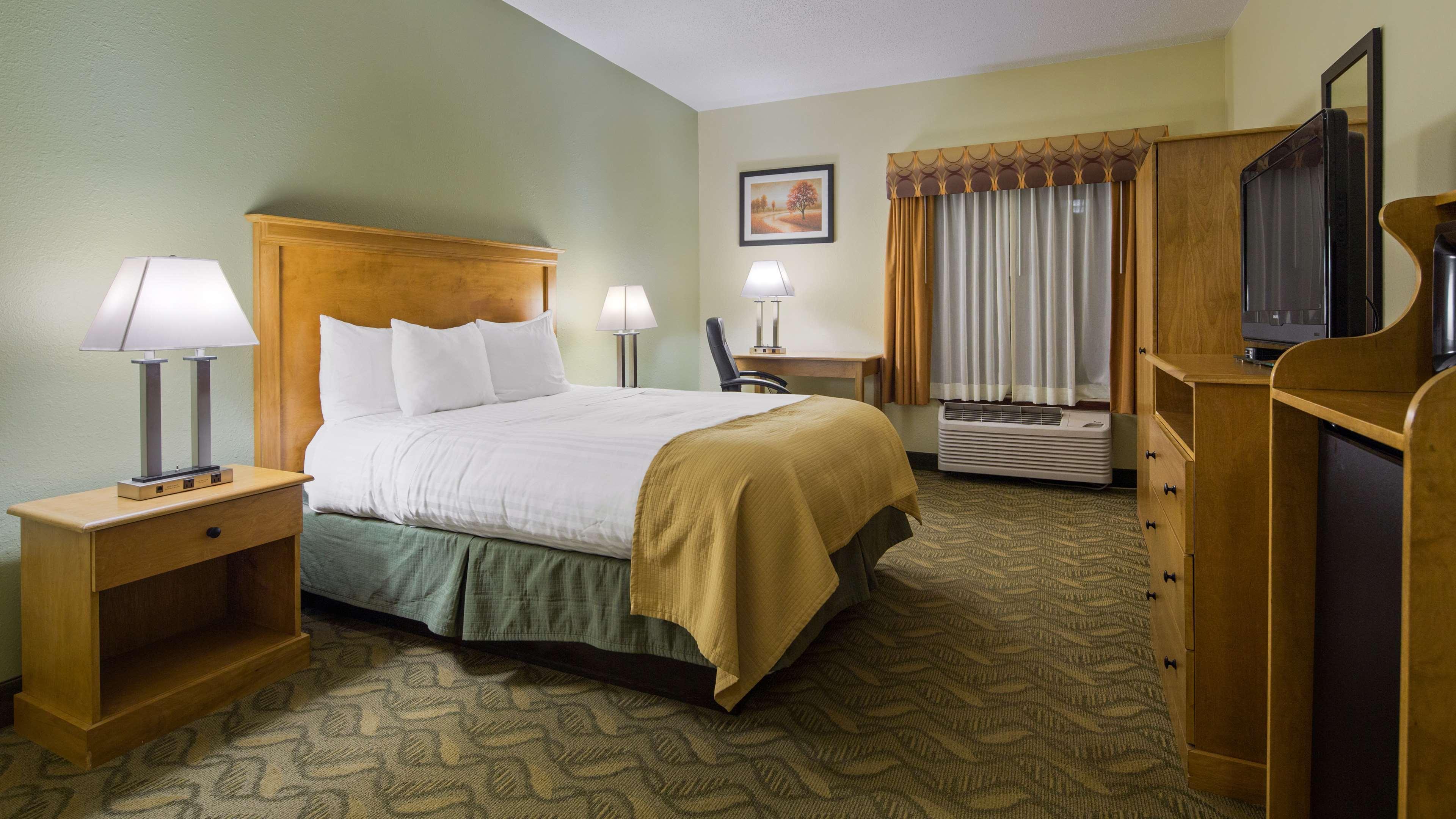 Best Western Crossroads Inn Шерервилл Экстерьер фото