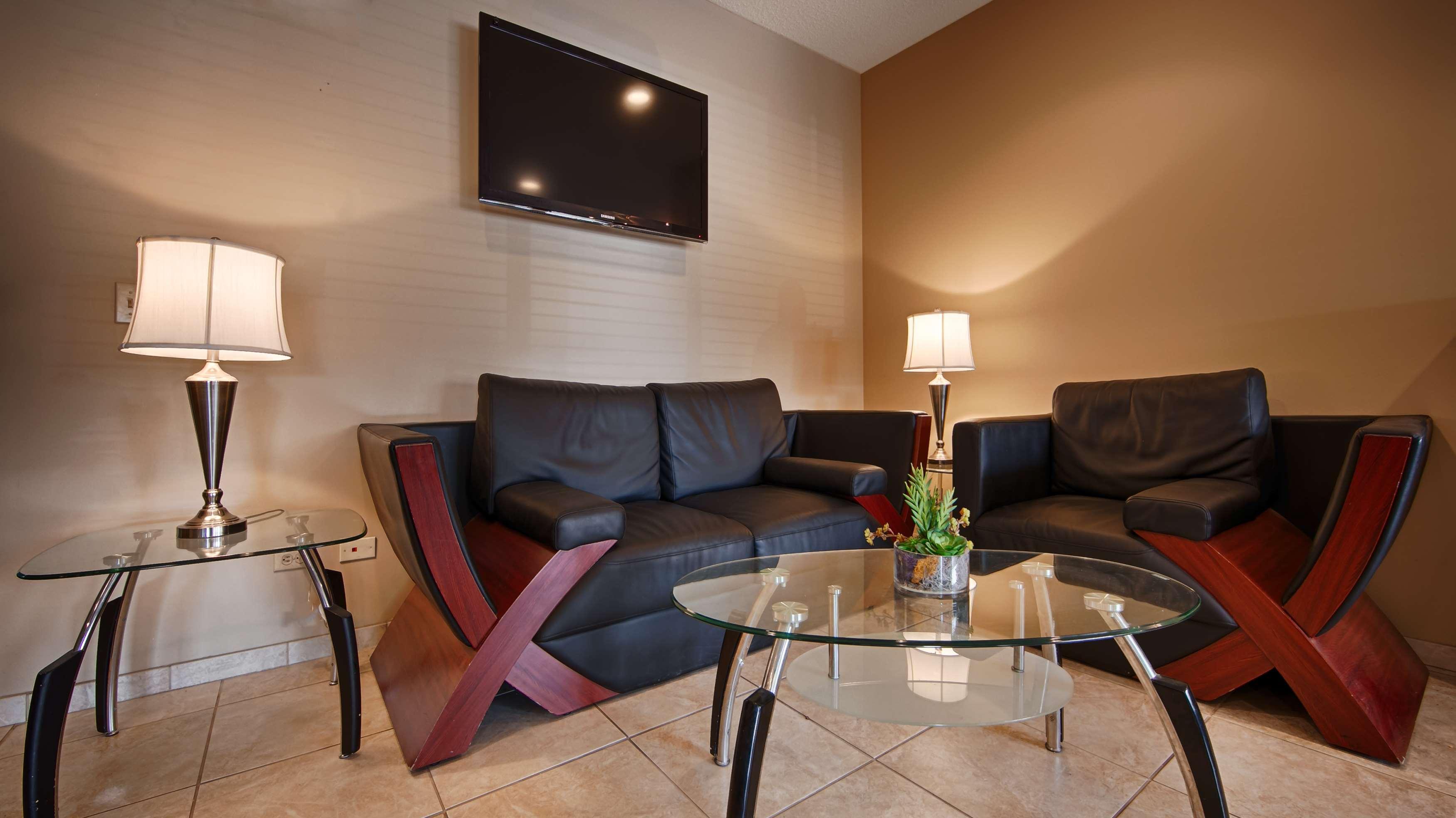 Best Western Crossroads Inn Шерервилл Экстерьер фото