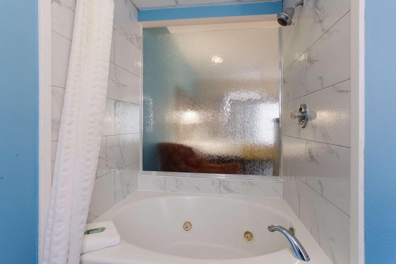 Best Western Crossroads Inn Шерервилл Экстерьер фото
