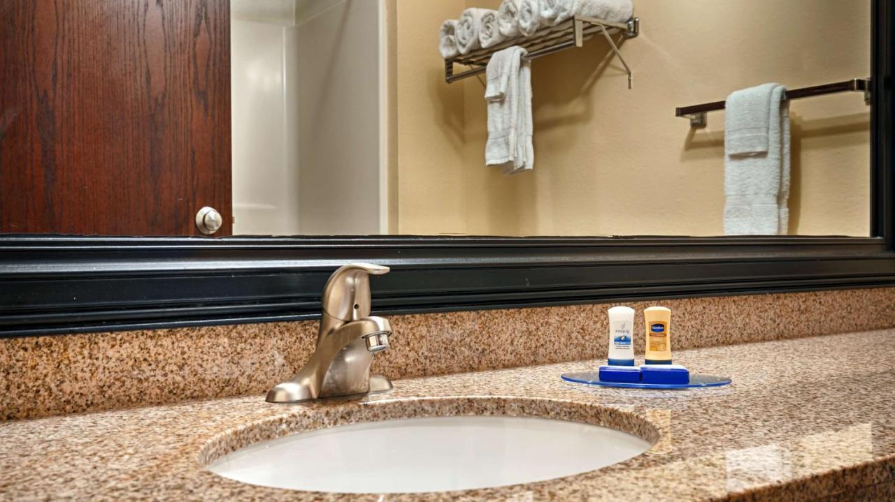 Best Western Crossroads Inn Шерервилл Экстерьер фото
