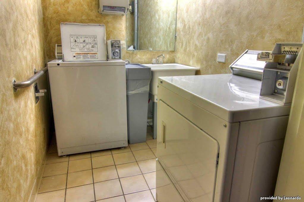 Best Western Crossroads Inn Шерервилл Удобства фото