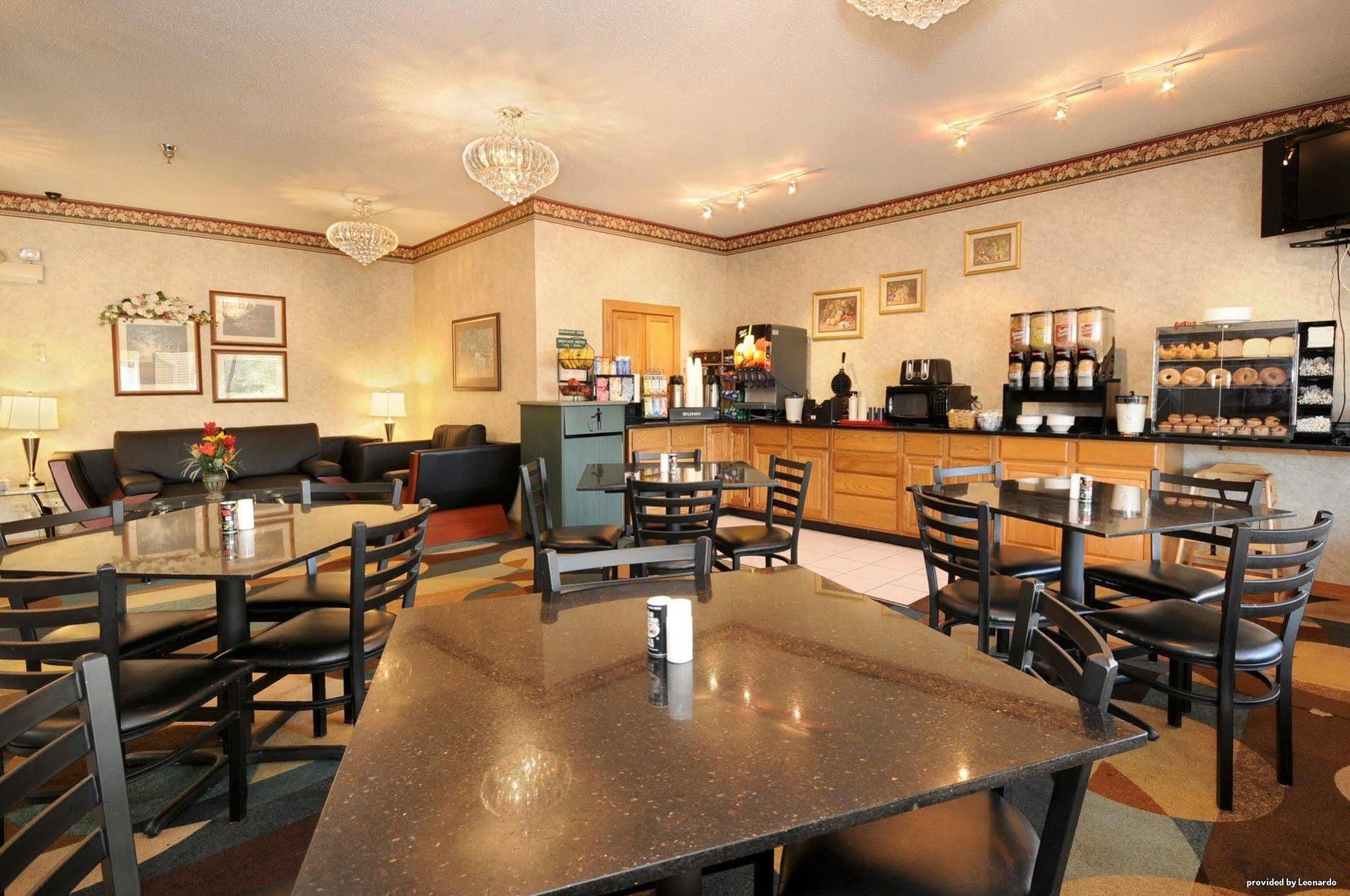 Best Western Crossroads Inn Шерервилл Ресторан фото