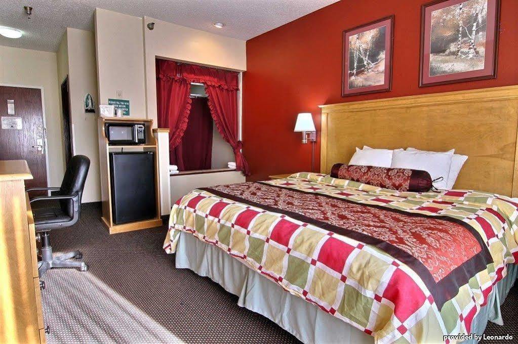 Best Western Crossroads Inn Шерервилл Номер фото